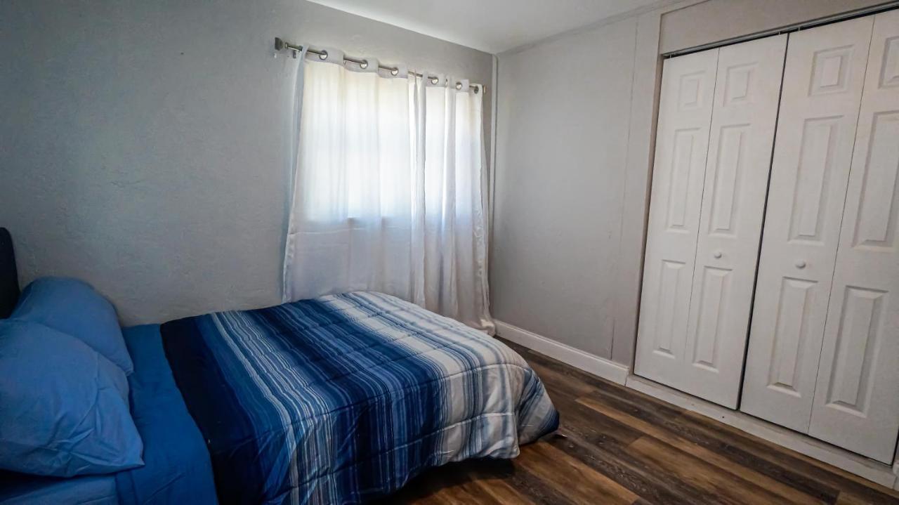 Villa Elegant Cozy Oasis On A Traffic Free Street Clearwater Esterno foto